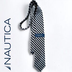 New Nautica All Silk Men’s Tie Black Silver Striped